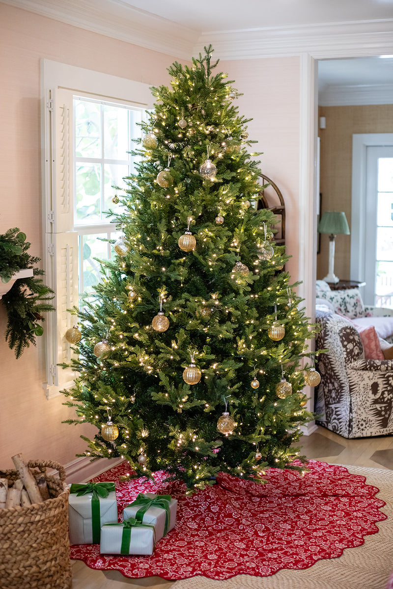 festive tree skirt