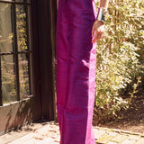 Julia Pant - Iris